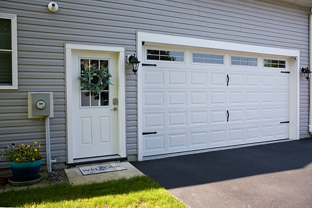 24/7 Emergency Garage Door Panel Replacement experts in Baxter County County, AR